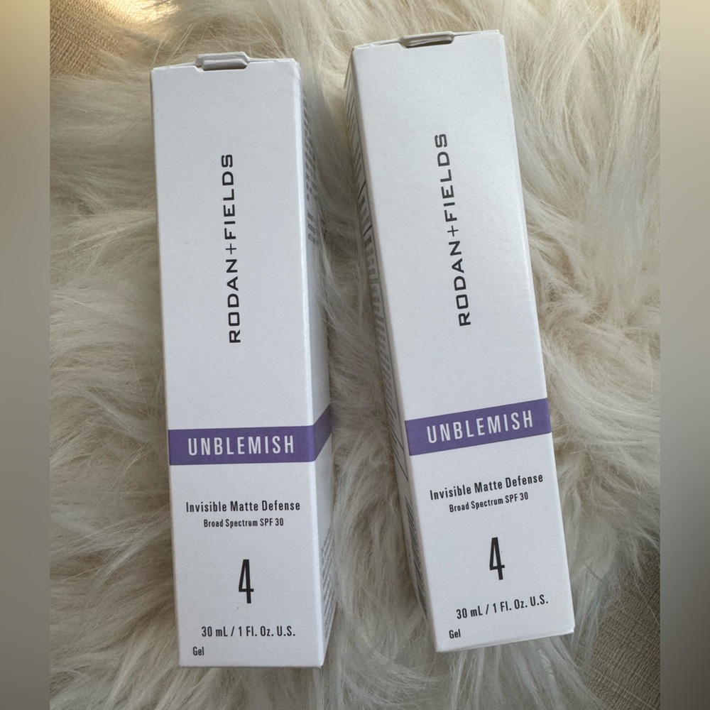 Rodan + Fields Unblemish Invisible Matte Defense Step 4
